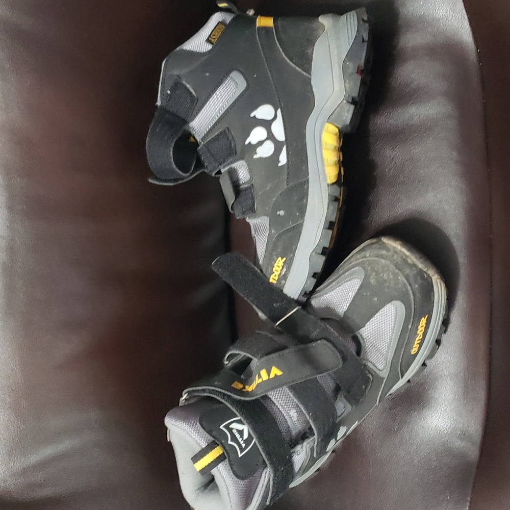 NEW VITIKE Boys Snow Shoes Comfortable Kids Winter Boots Size US 6 kid